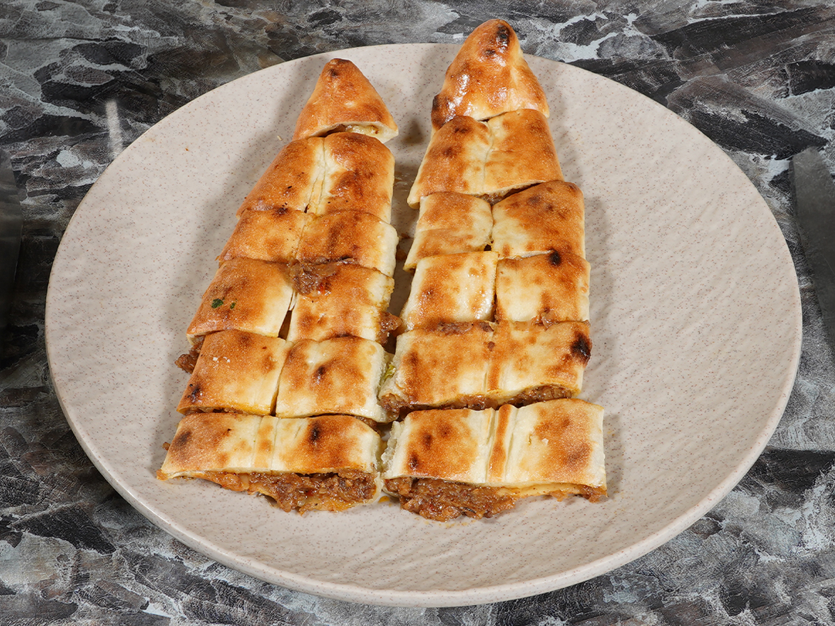 Kıymalı Kır Pidesi
